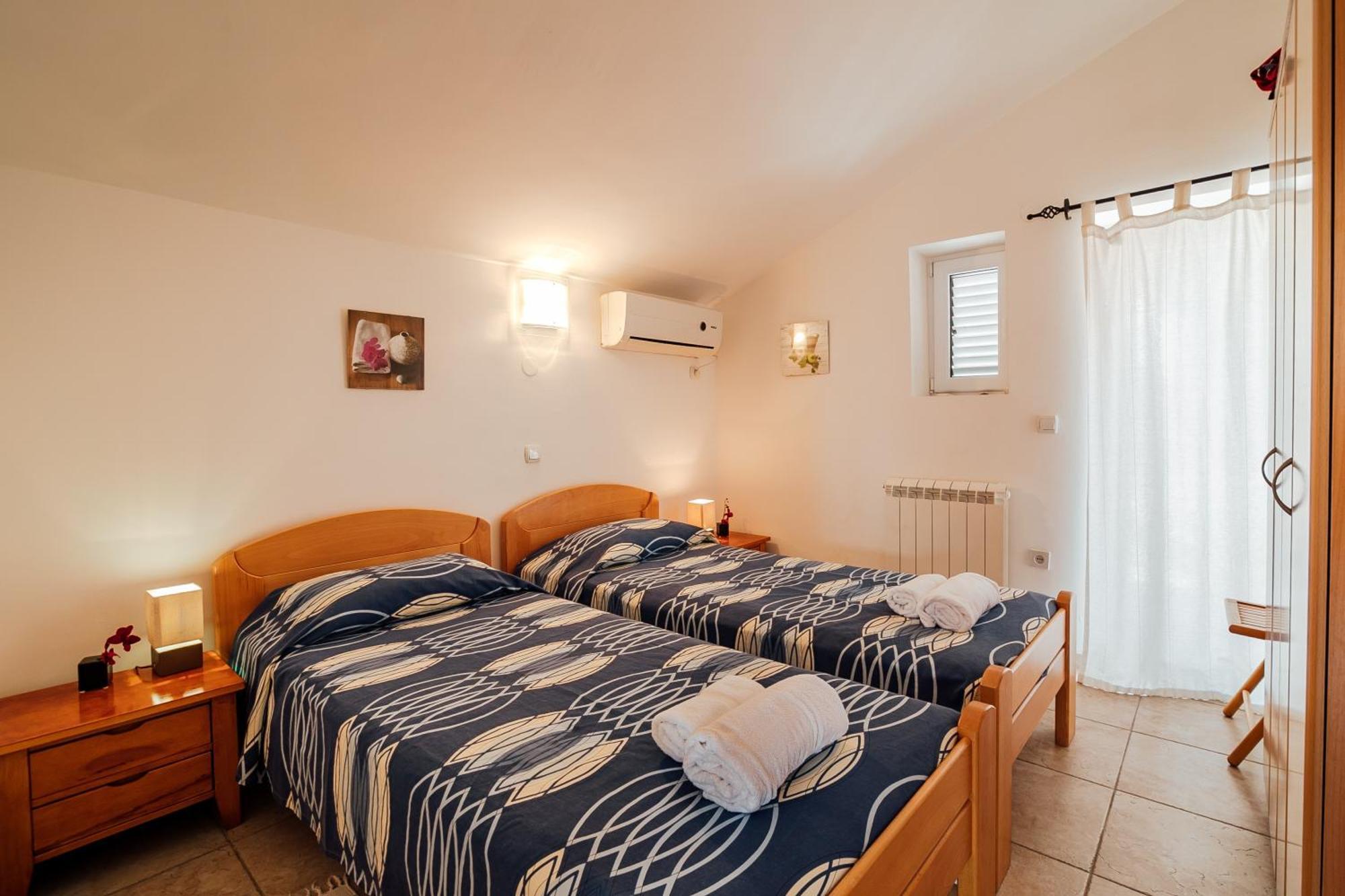 Holiday Home Amanda Hollick Kotor Exterior foto