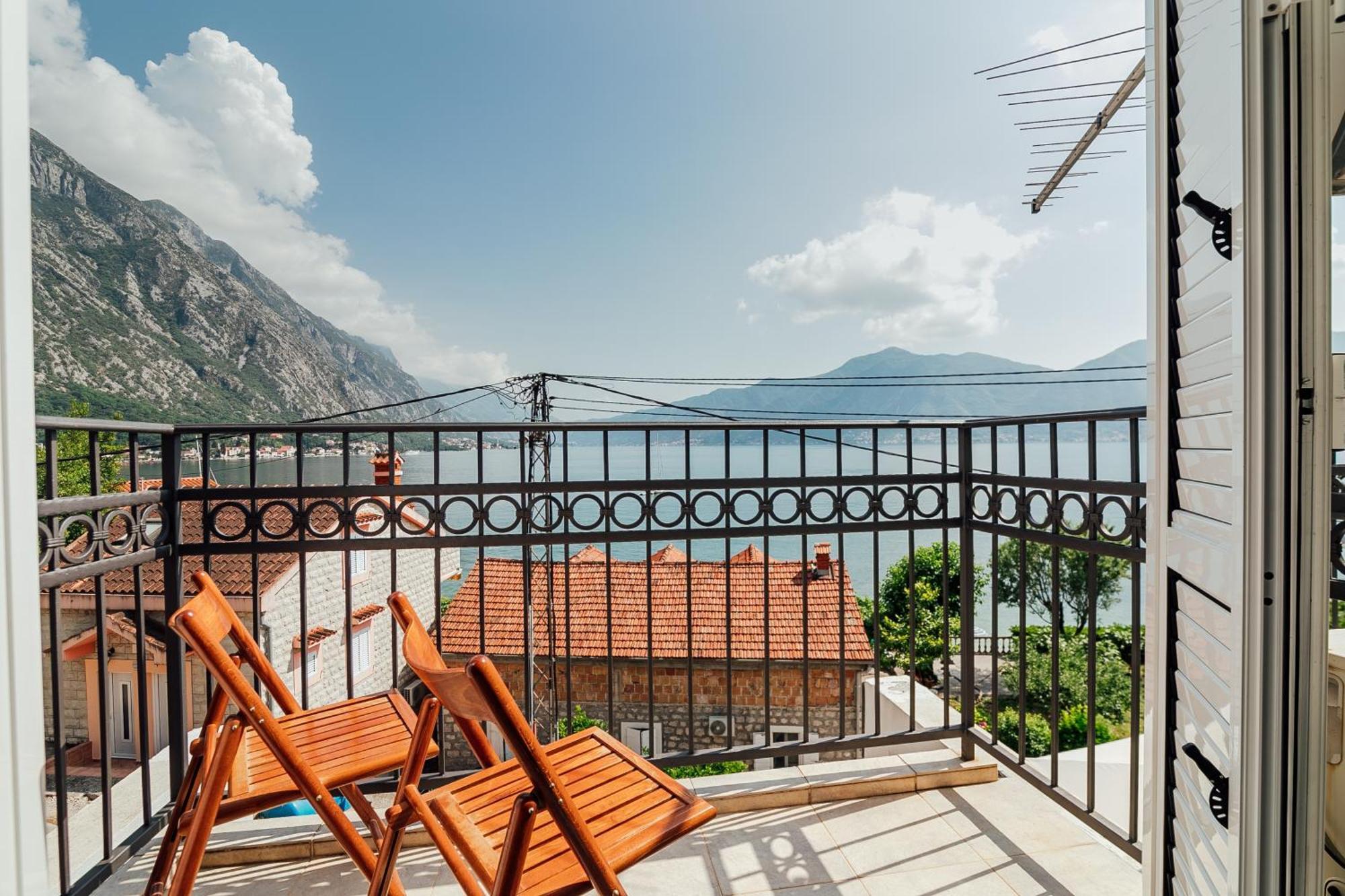 Holiday Home Amanda Hollick Kotor Exterior foto