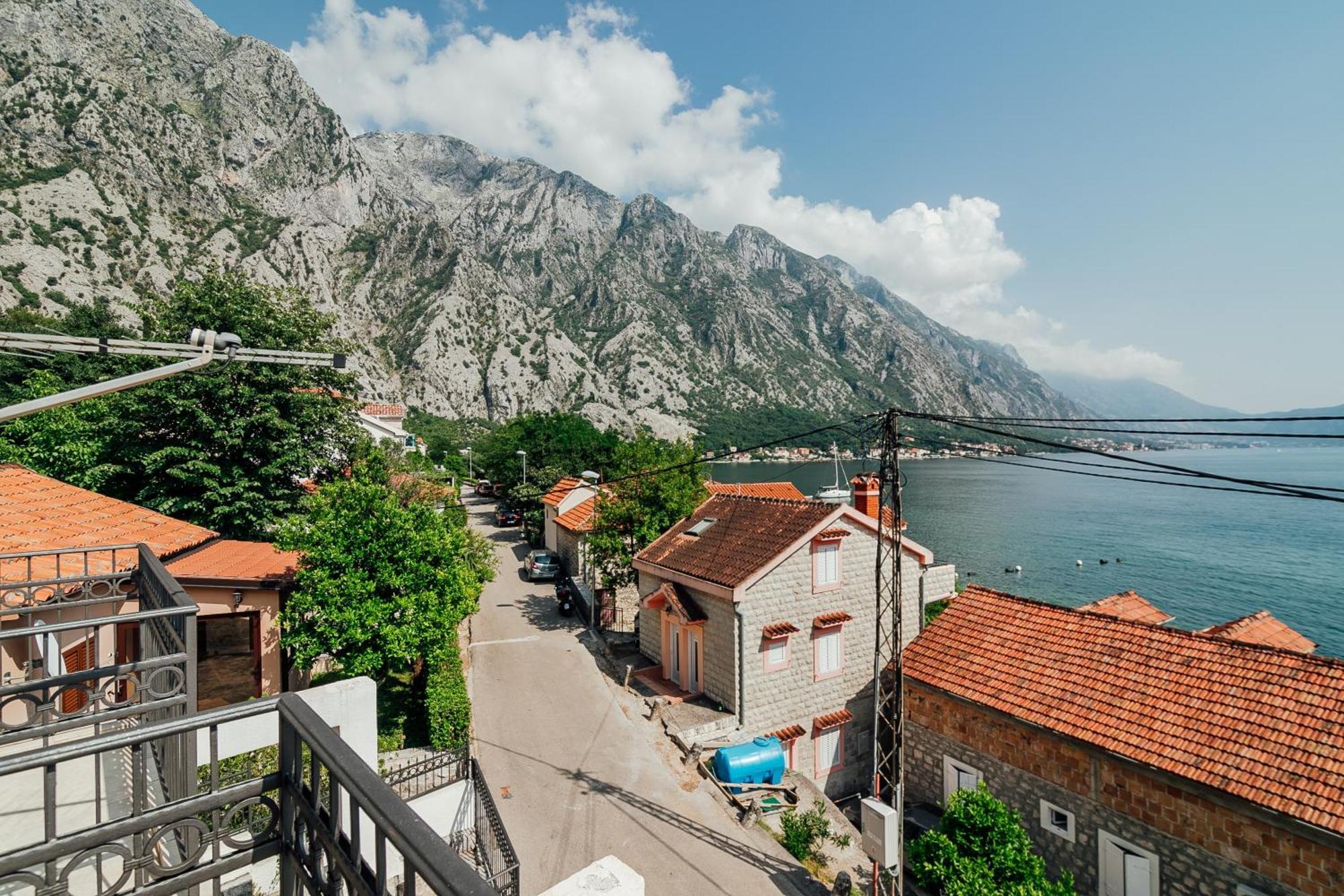Holiday Home Amanda Hollick Kotor Exterior foto